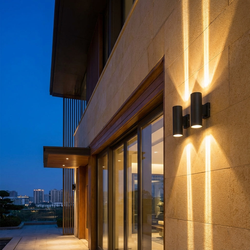 modern-outdoor-wall-sconce-with-waterproof-led-light-img1.jpg