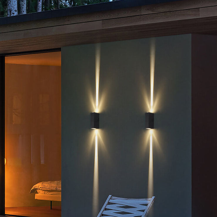 modern-outdoor-wall-sconce-with-waterproof-led-light-img5.jpg