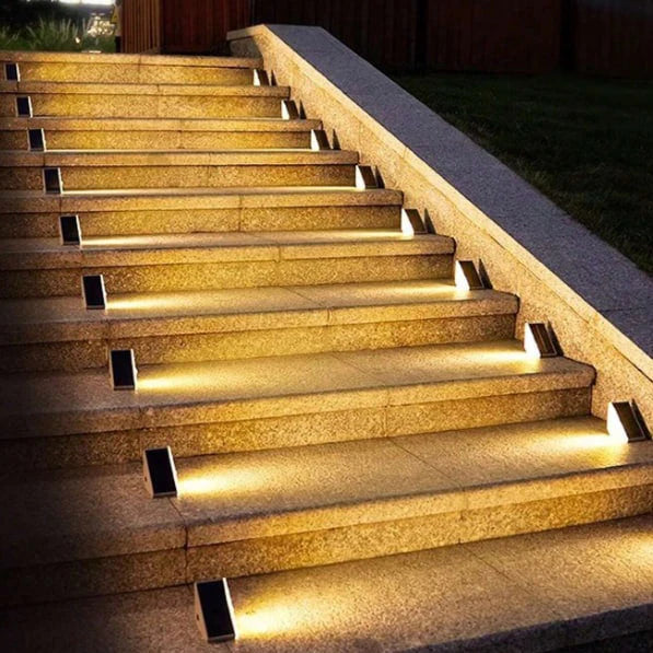 modern-solar-step-light-for-garden-pathway-img1.jpg