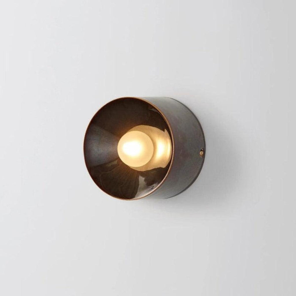 modern-wall-sconce-light-with-reflective-mirror-finish-img5.jpg