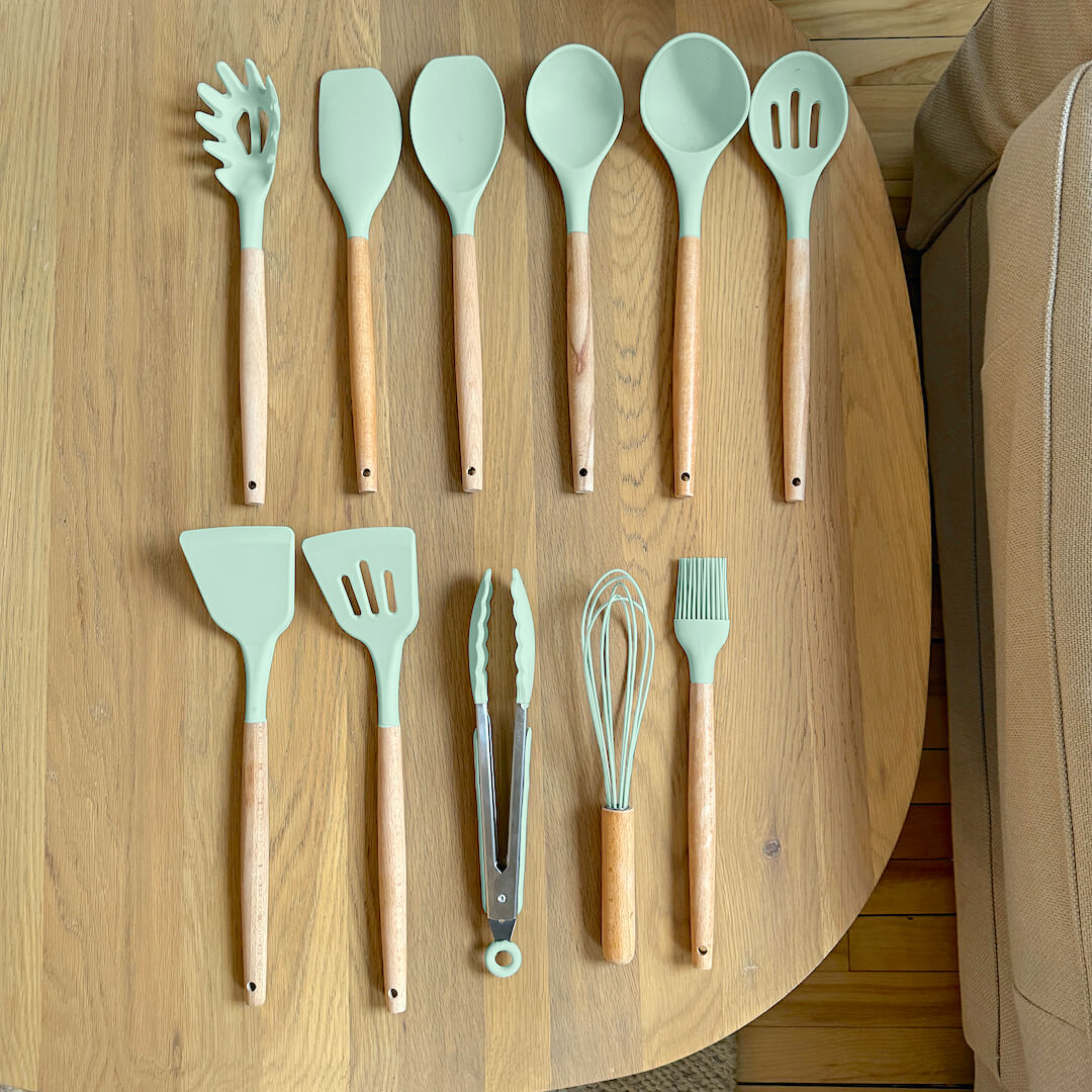 multi-function-silicone-kitchen-utensil-set-bpa-free-heat-resistant-img5.jpg