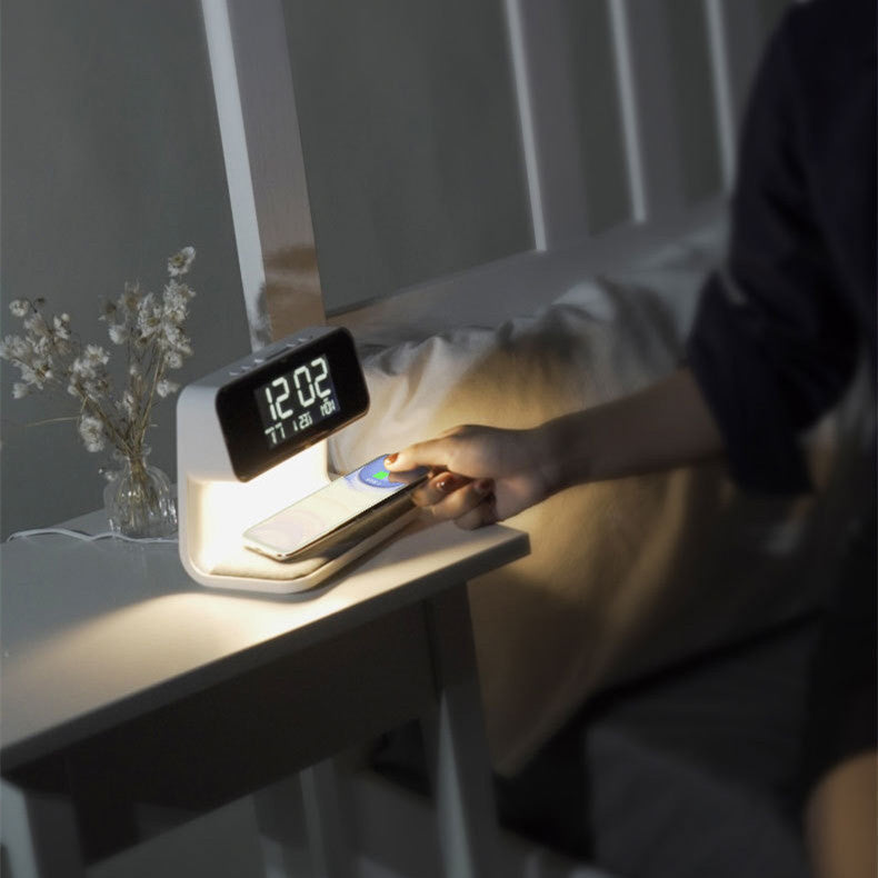 multifunctional-bedside-lamp-with-wireless-charger-and-clock-img10.jpg