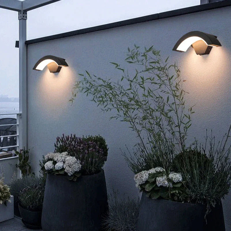 nordic-outdoor-wall-sconce-with-matte-black-weatherproof-finish-img4.jpg