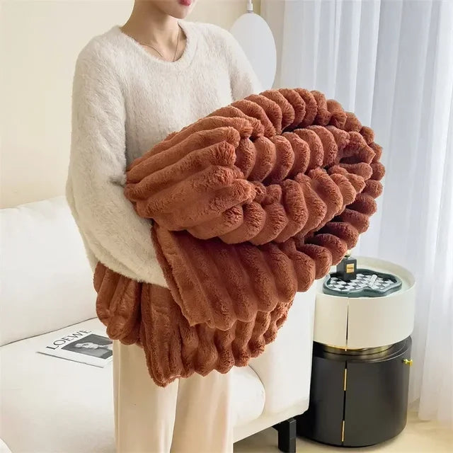 plush-maxi-blanket-ultra-soft-warm-cozy-img9.webp