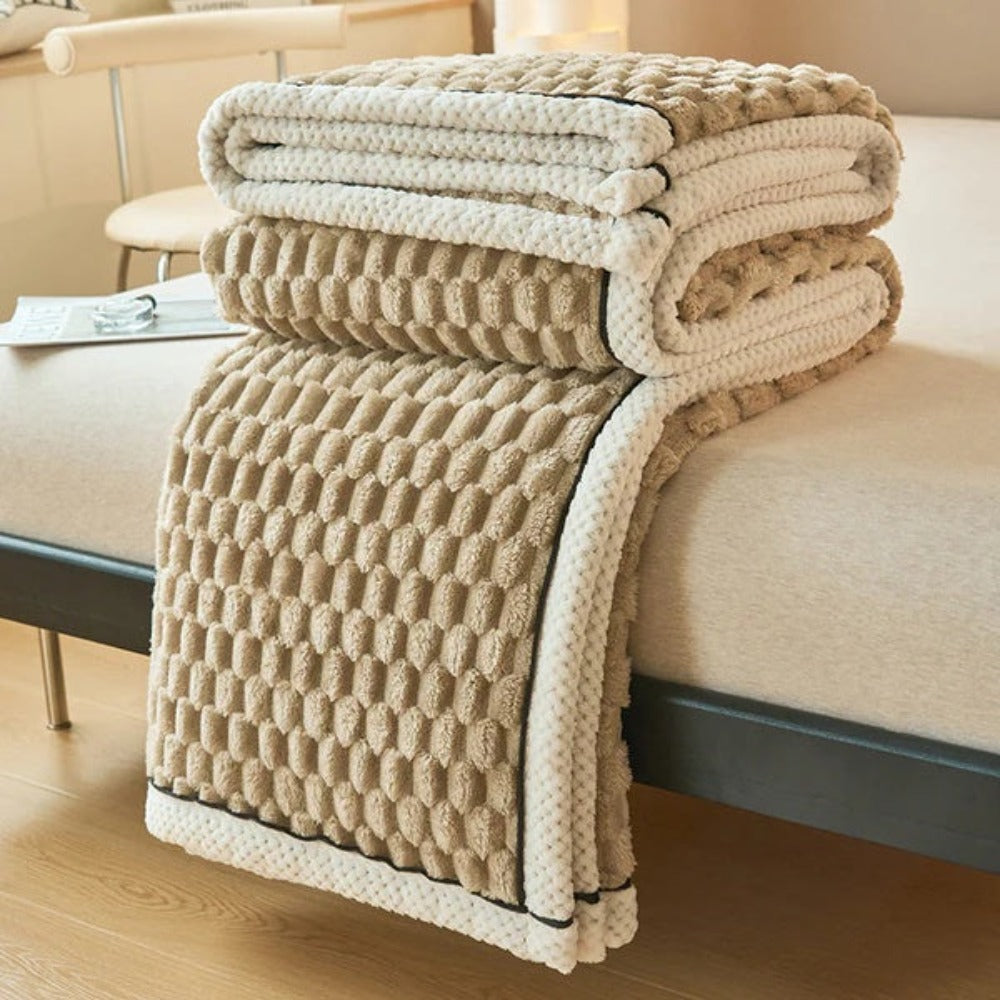 plush-sherpa-fleece-throw-blanket-with-bubble-texture-img13.jpg