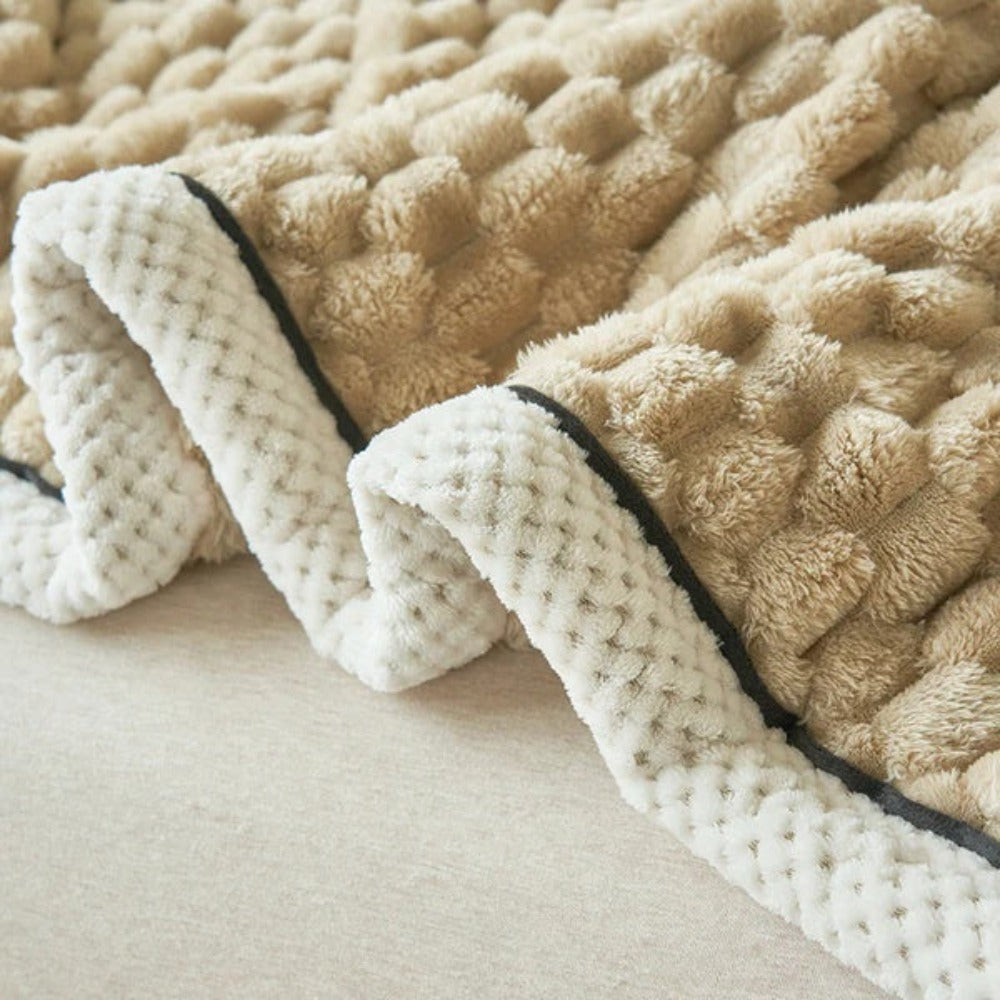 plush-sherpa-fleece-throw-blanket-with-bubble-texture-img14.jpg