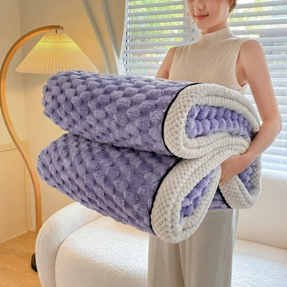 plush-sherpa-fleece-throw-blanket-with-bubble-texture-img17.jpg