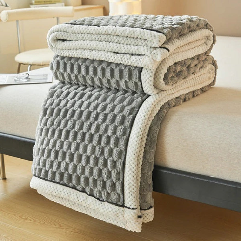 plush-sherpa-fleece-throw-blanket-with-bubble-texture-img4.jpg