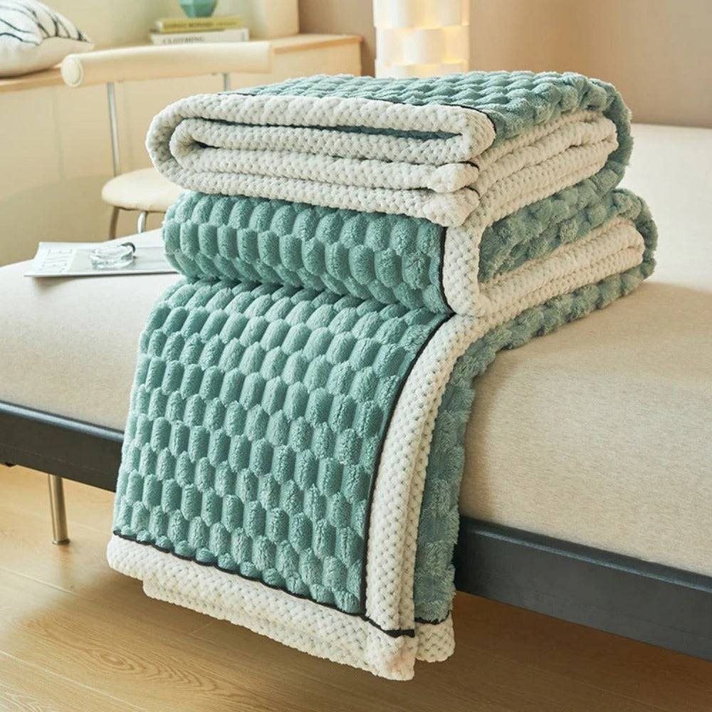 plush-sherpa-fleece-throw-blanket-with-bubble-texture-img9.jpg