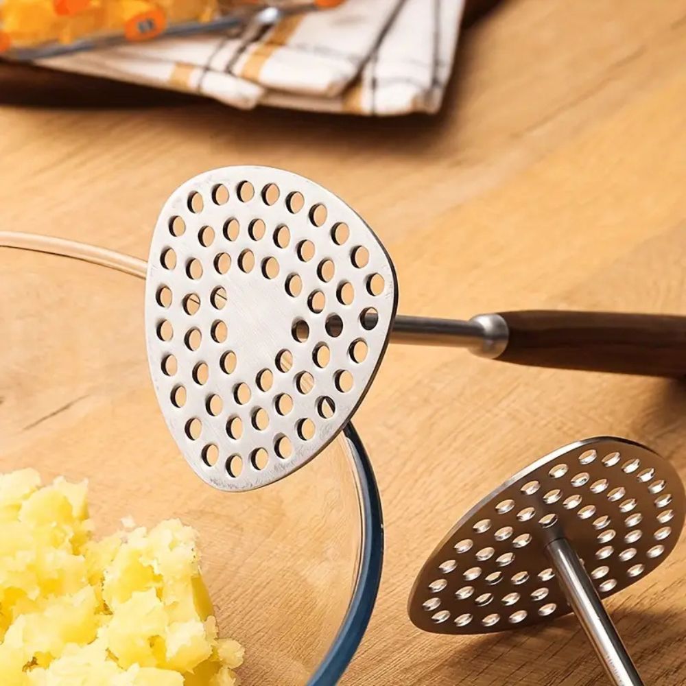 precision-stainless-steel-potato-masher-wood-handle-img5.jpg