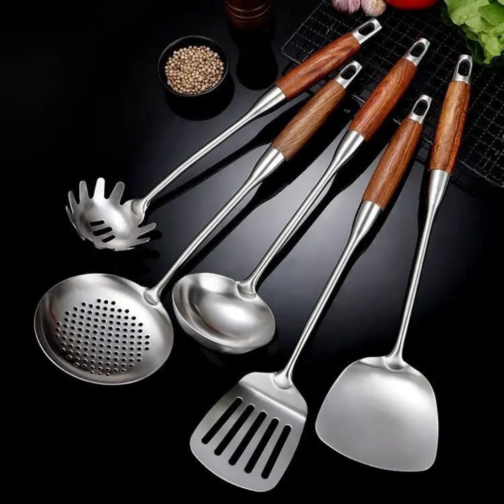 professional-stainless-steel-kitchen-utensil-set-6-piece-wooden-handles-img6.jpg