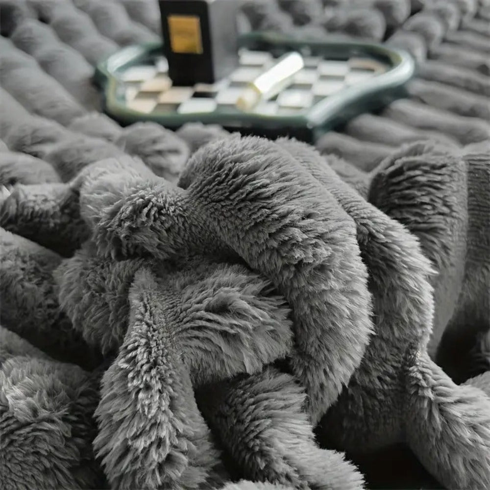 ribbed-luxury-throw-blanket-for-ultimate-winter-comfort-img4.jpg