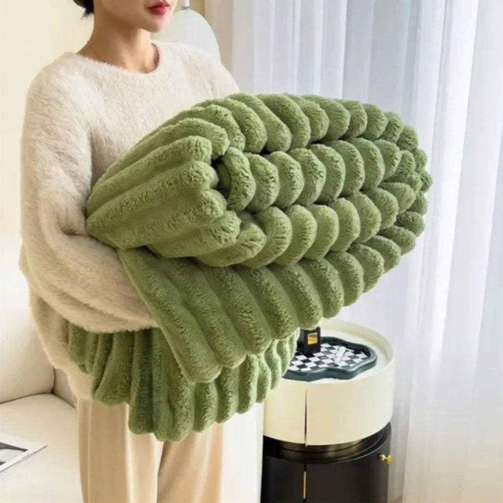 ribbed-luxury-throw-blanket-for-ultimate-winter-comfort-img5.jpg