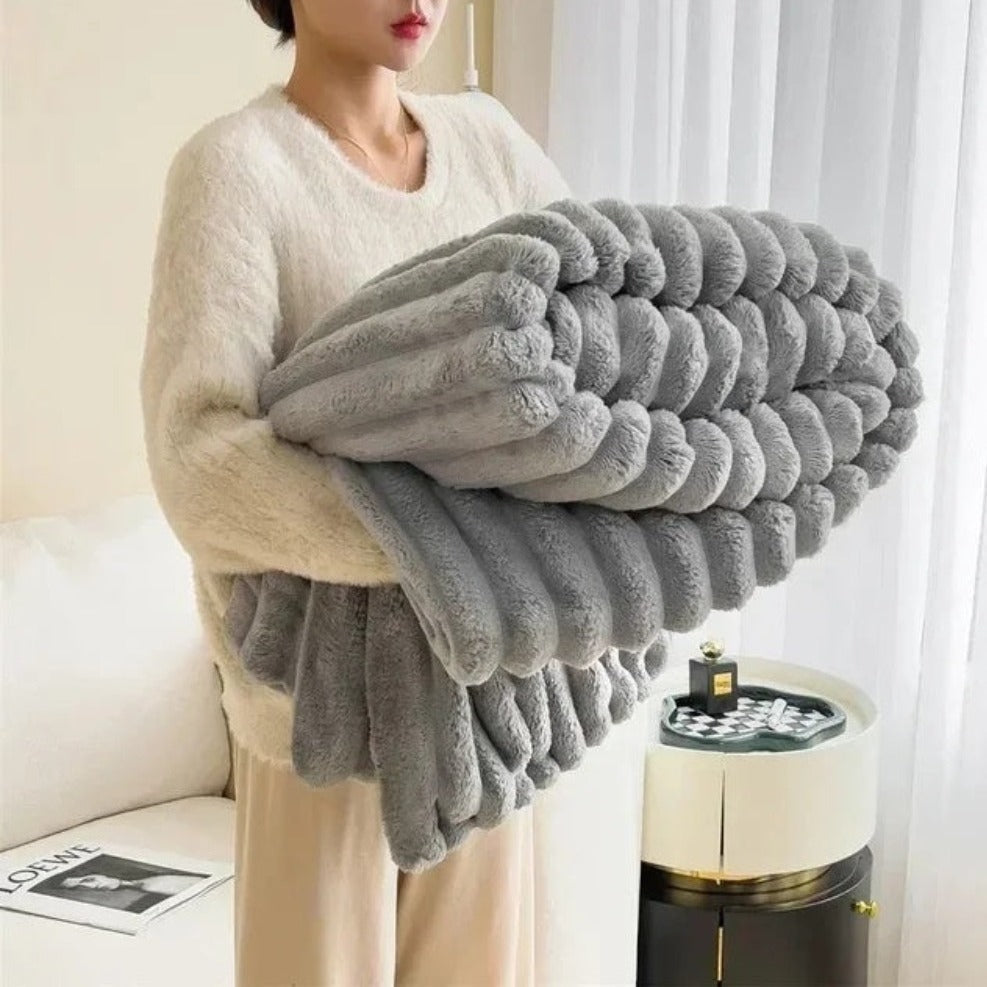 ribbed-luxury-throw-blanket-for-ultimate-winter-comfort-img8.jpg