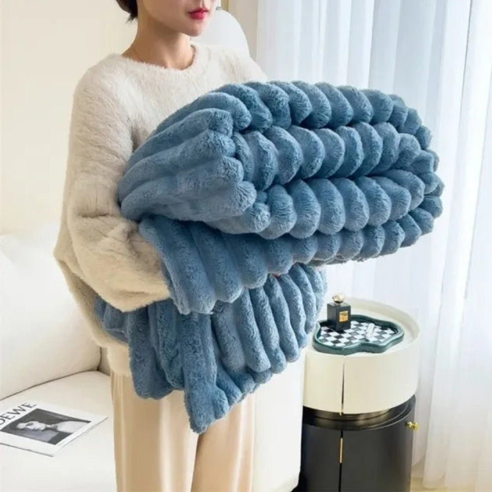 ribbed-luxury-throw-blanket-for-ultimate-winter-comfort-img9.jpg
