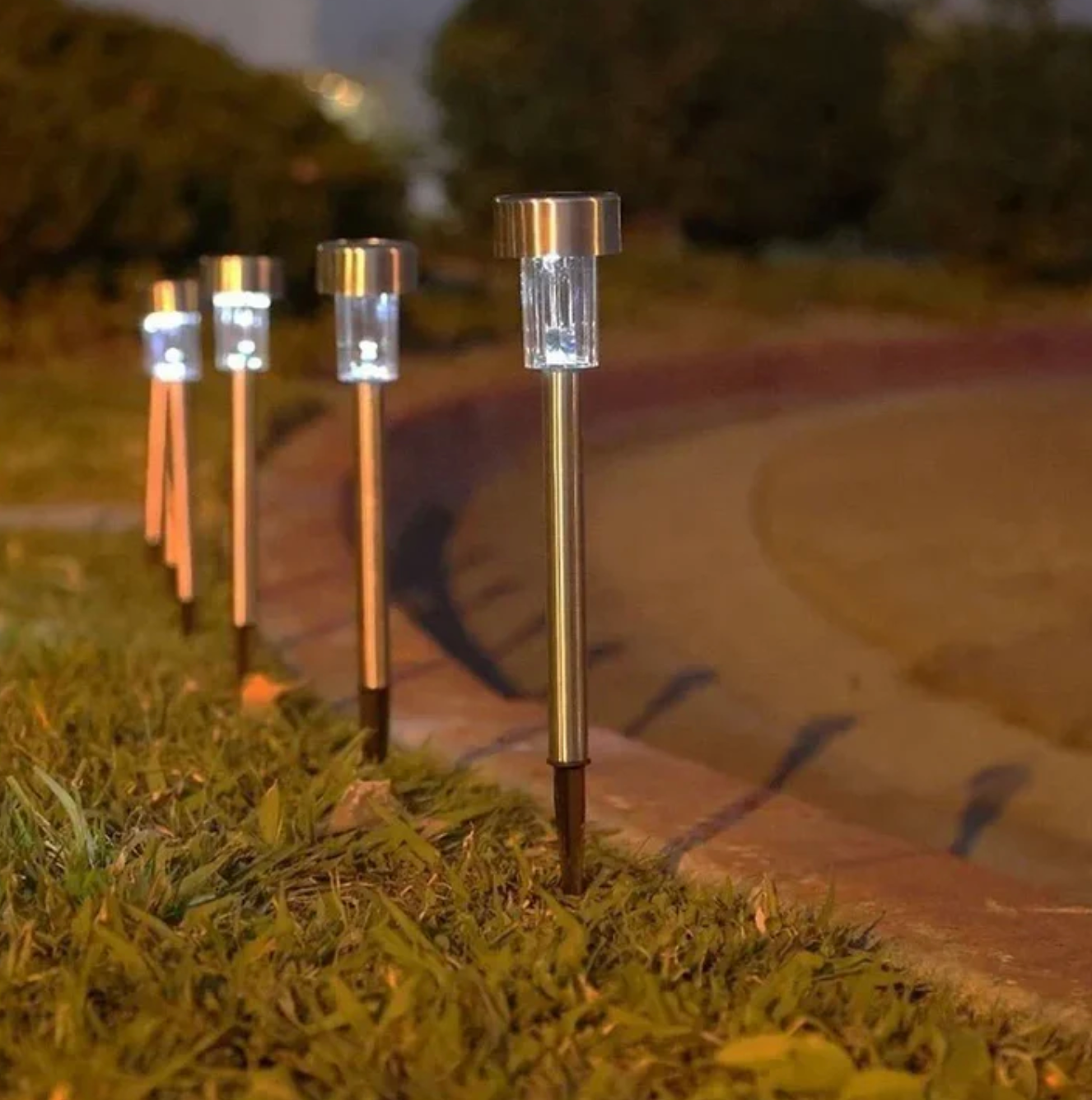 rustic-stainless-steel-solar-pathway-light-for-garden-outdoor-use-img3.png