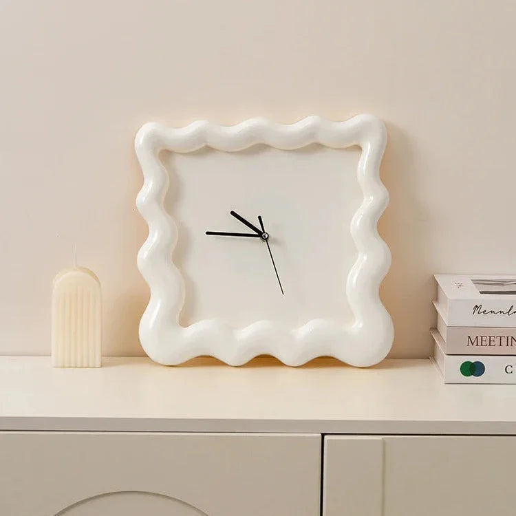 rustic-wooden-wall-clock-with-minimalist-round-face-img1.jpg