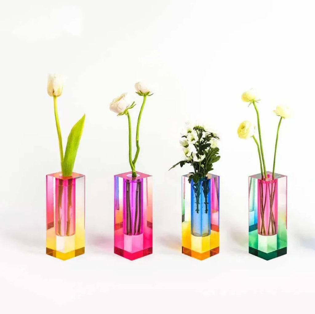sculpted-ceramic-vase-for-dried-flower-arrangements-img2.png