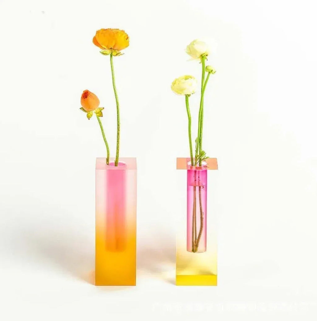 sculpted-ceramic-vase-for-dried-flower-arrangements-img6.png