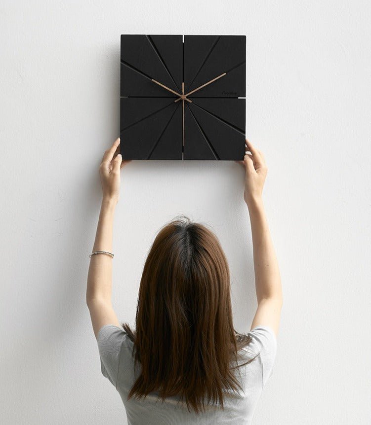 silent-quartz-wall-clock-with-minimalist-wood-design-img3.jpg
