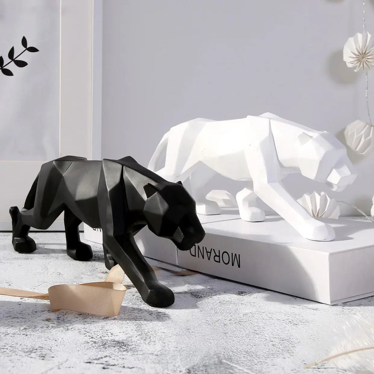 sleek-abstract-panther-resin-sculpture-img10.webp