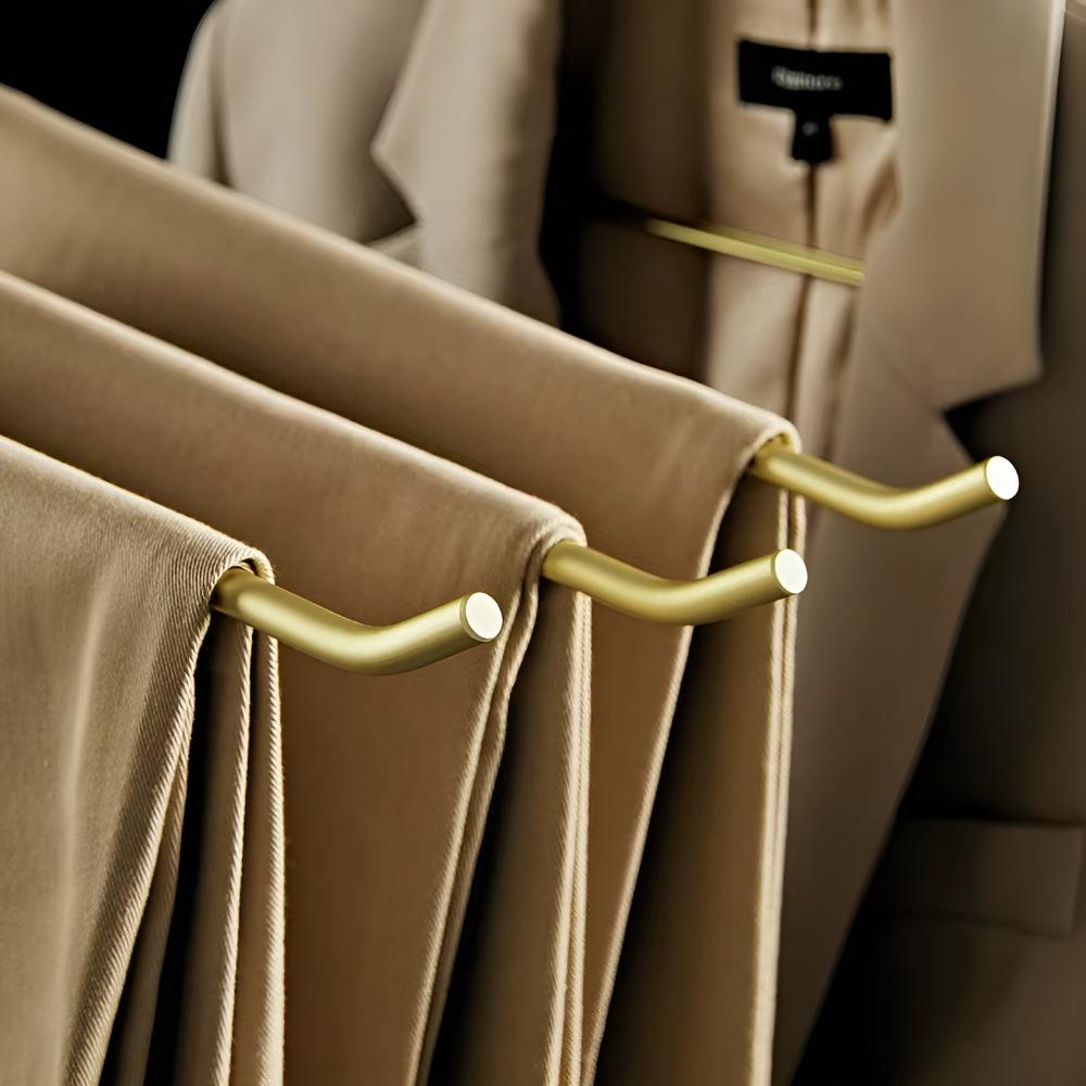 sleek-metal-clothes-hangers-with-minimalist-gold-silver-finish-img6.jpg