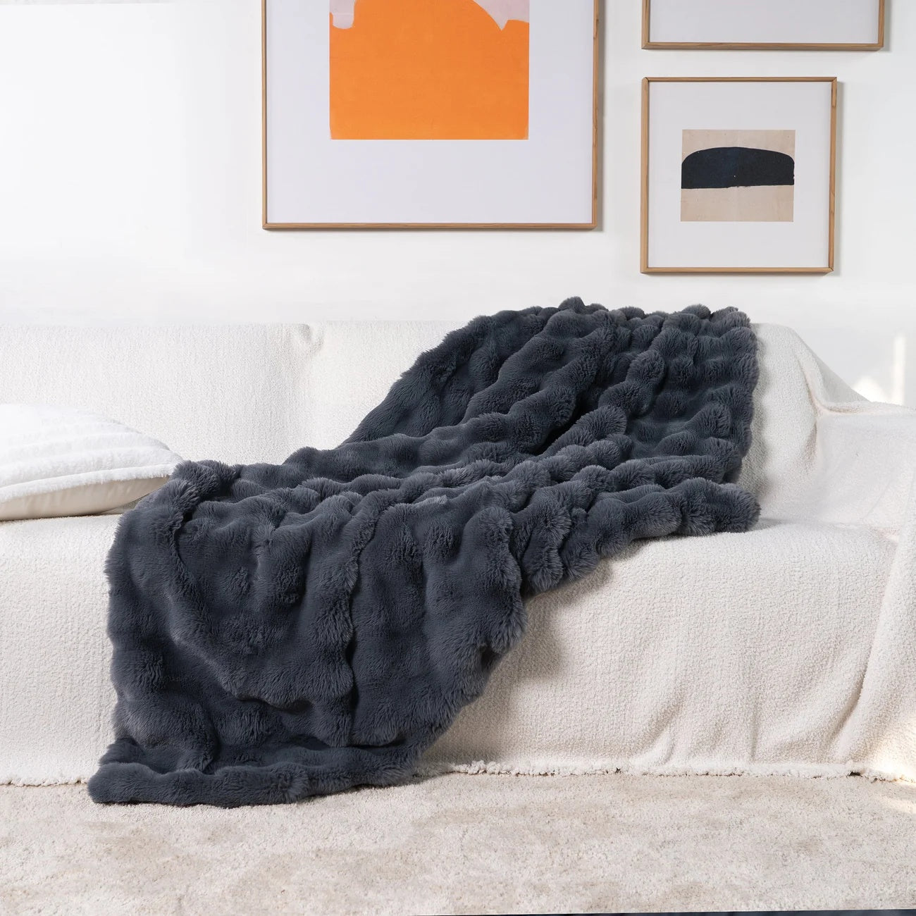 soft-faux-fur-throw-blanket-for-cozy-winter-evenings-img14.jpg