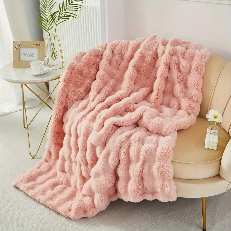 soft-faux-fur-throw-blanket-for-cozy-winter-evenings-img7.jpg