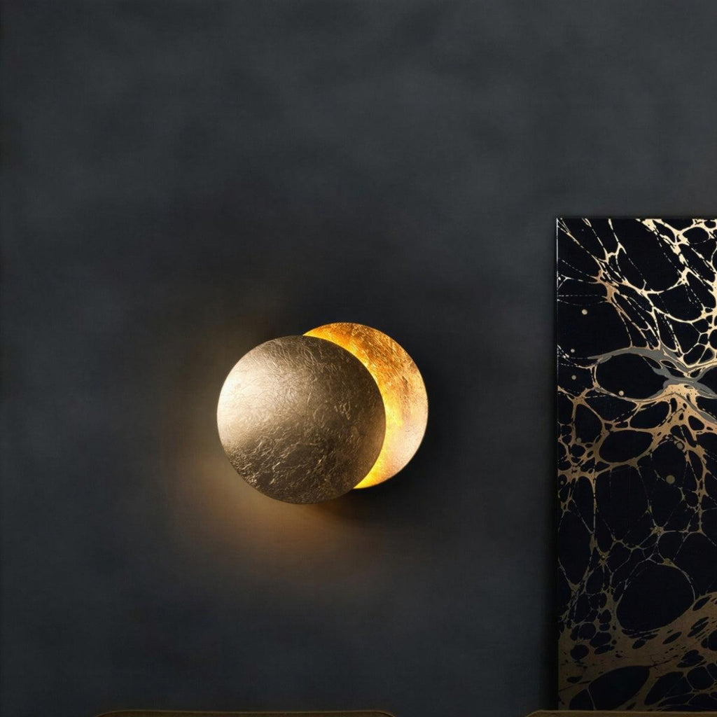 solar-eclipse-led-wall-sconce-rotating-reflection-ambient-light-img2.jpg