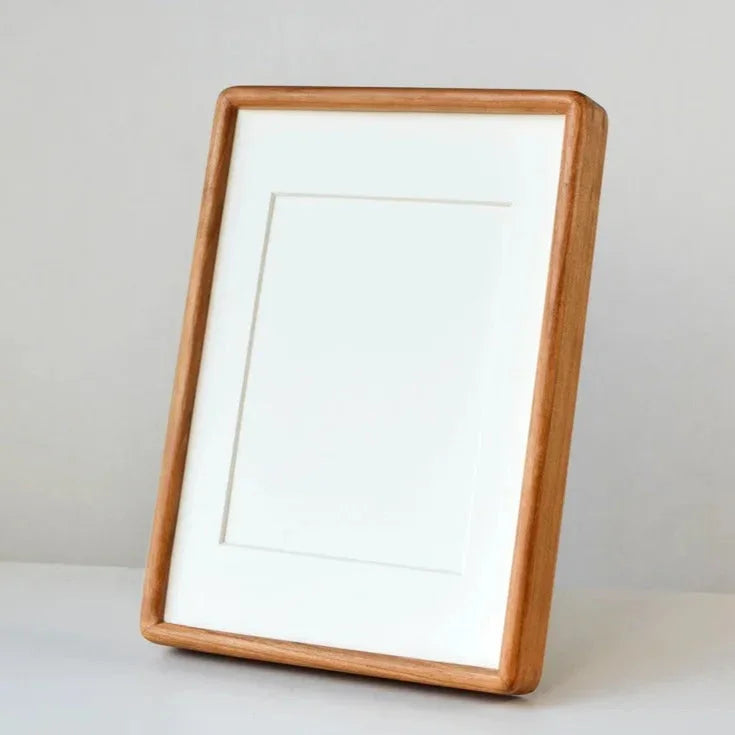 solid-wood-photo-frame-with-passe-partout-and-rounded-corners-img9.jpg