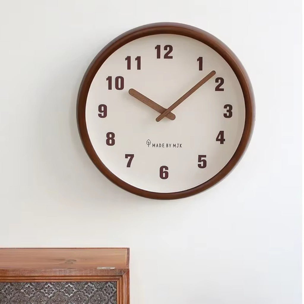 solid-wood-silent-wall-clock-with-scandinavian-retro-design-img3.jpg