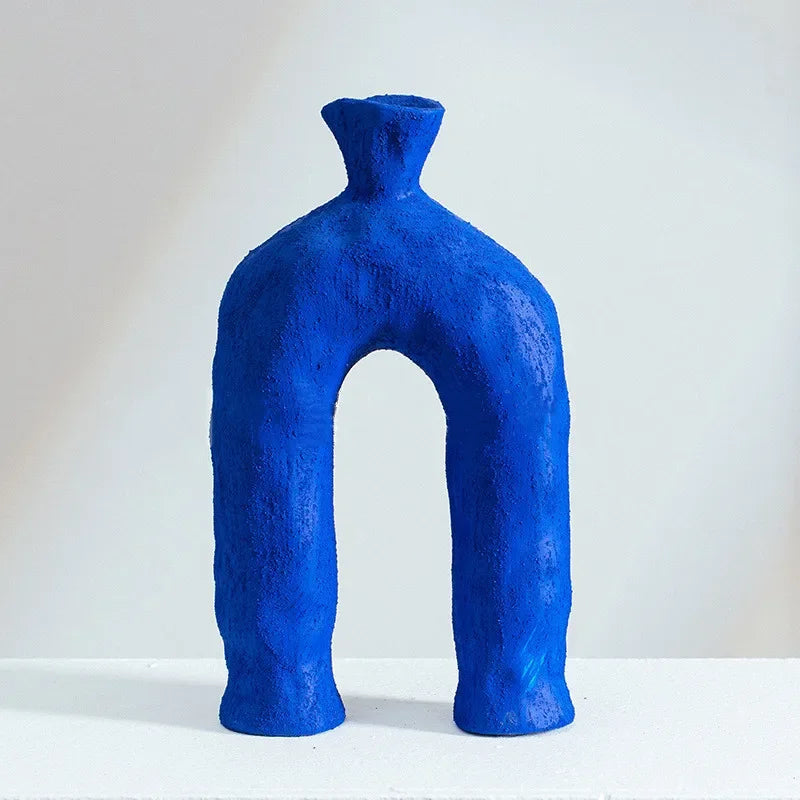 textured-abstract-ceramic-vase-collection-img5.webp