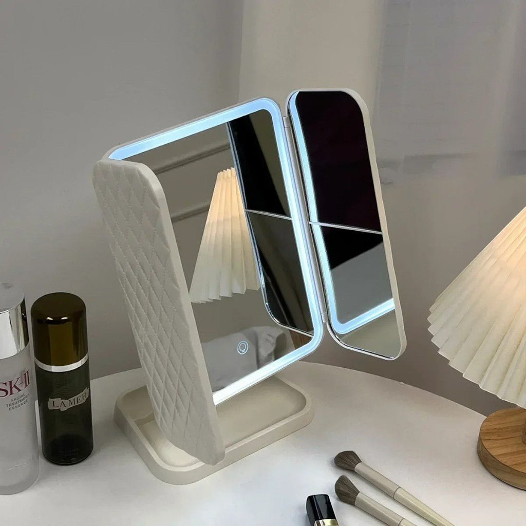 trifold-lighted-magnifying-mirror-with-three-colour-modes-img4.jpg