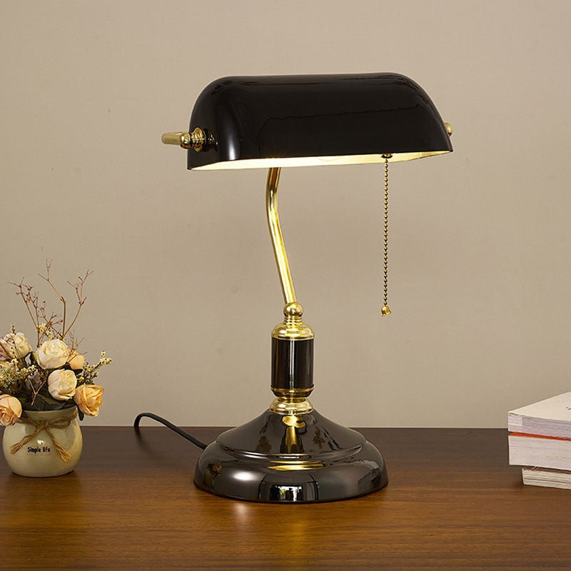 vintage-glass-table-lamp-with-european-style-for-bedroom-img4.jpg