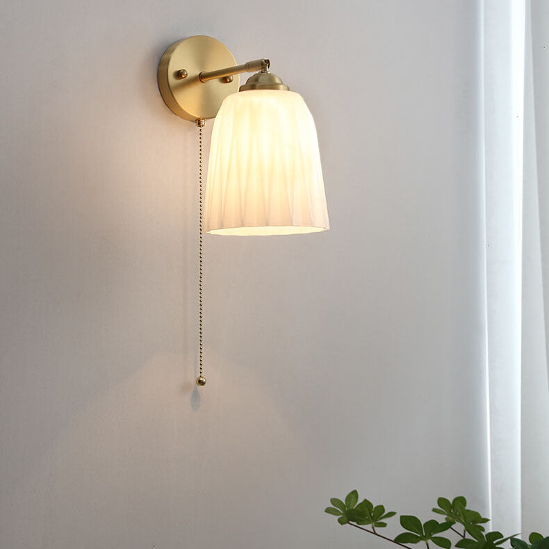 vintage-milk-glass-wall-sconce-with-pull-cord-switch-img10.jpg