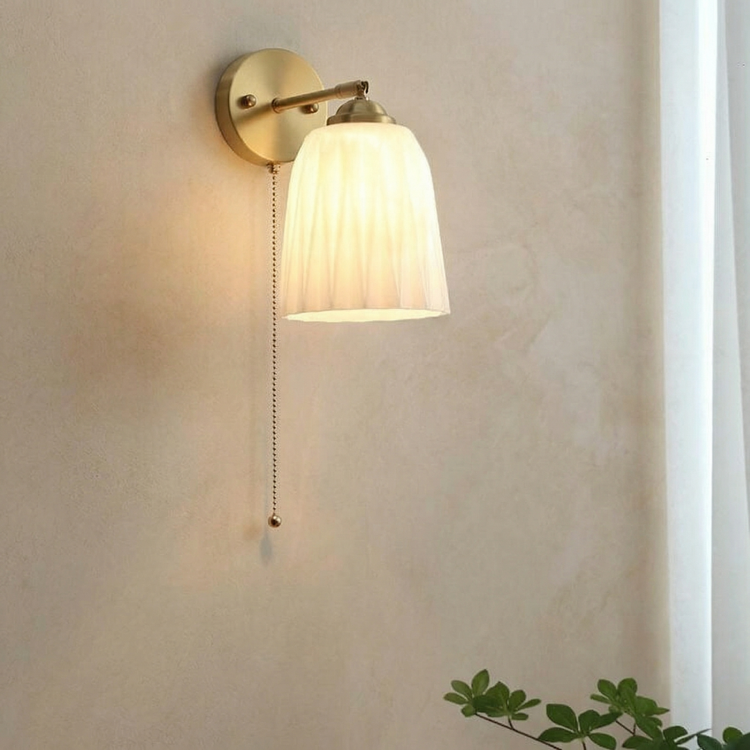 vintage-milk-glass-wall-sconce-with-pull-cord-switch-img2.png