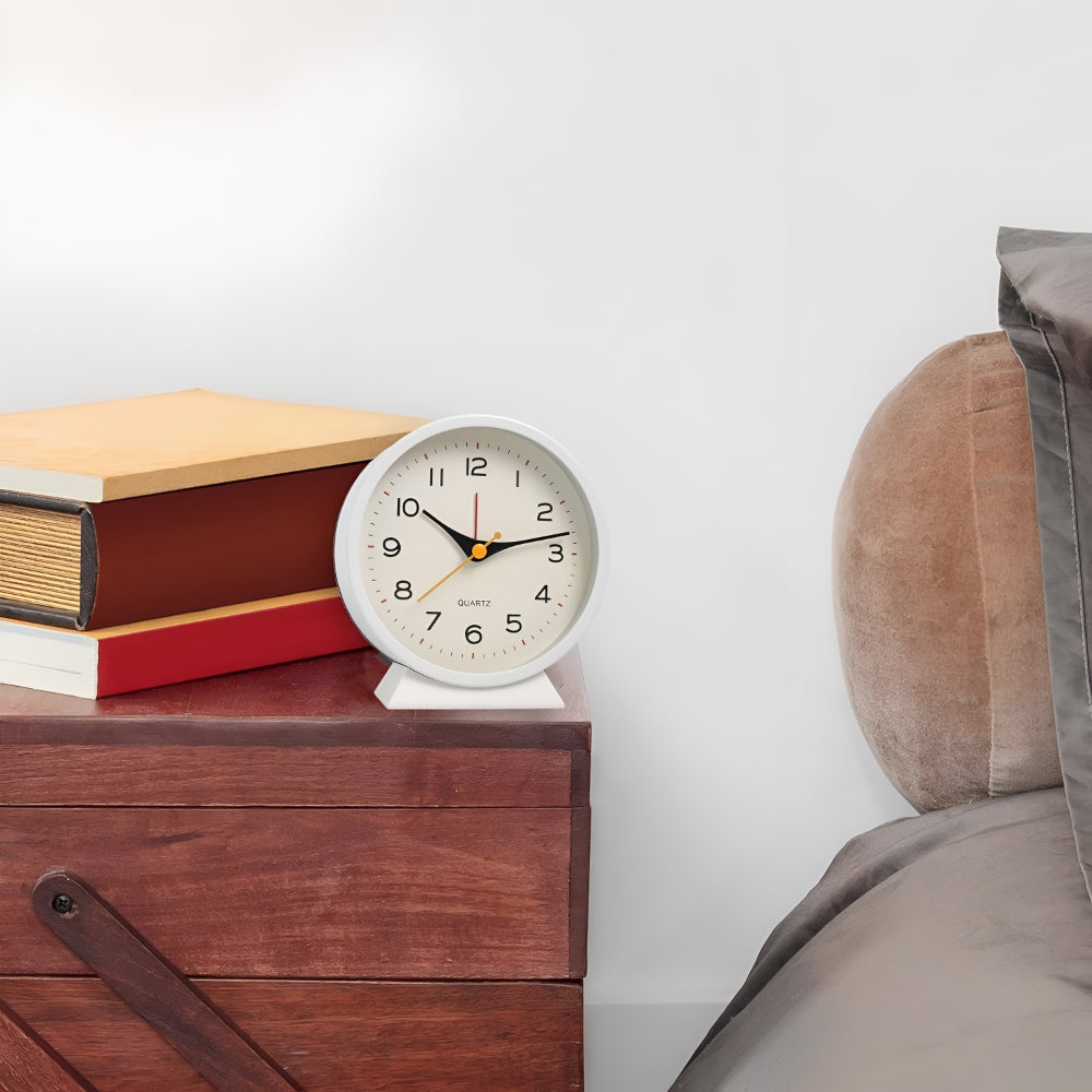 vintage-silent-quartz-alarm-table-clock-img12.jpg