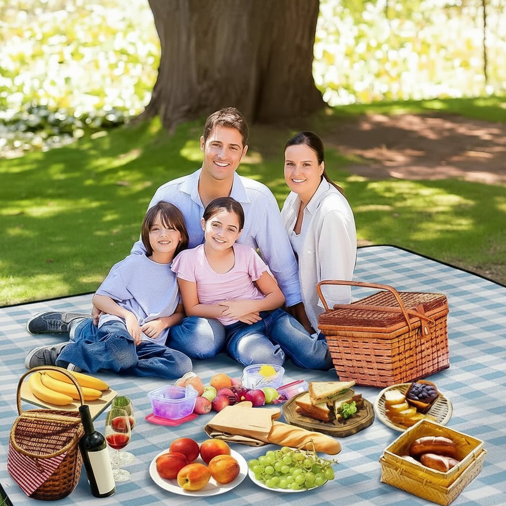 waterproof-checkered-picnic-blanket-with-carry-strap-img5.webp