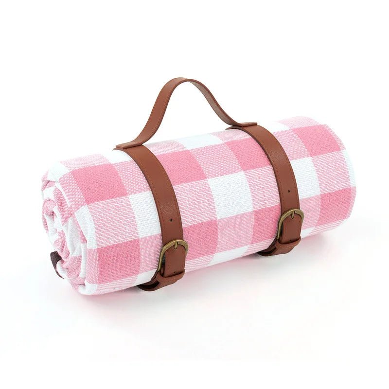 waterproof-checkered-picnic-blanket-with-carry-strap-img9.webp