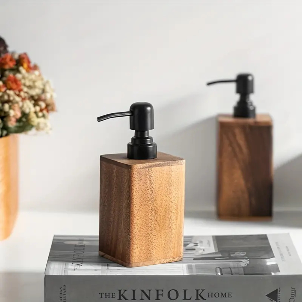wooden-soap-lotion-dispenser-for-bathroom-matte-black-pump-img1.png