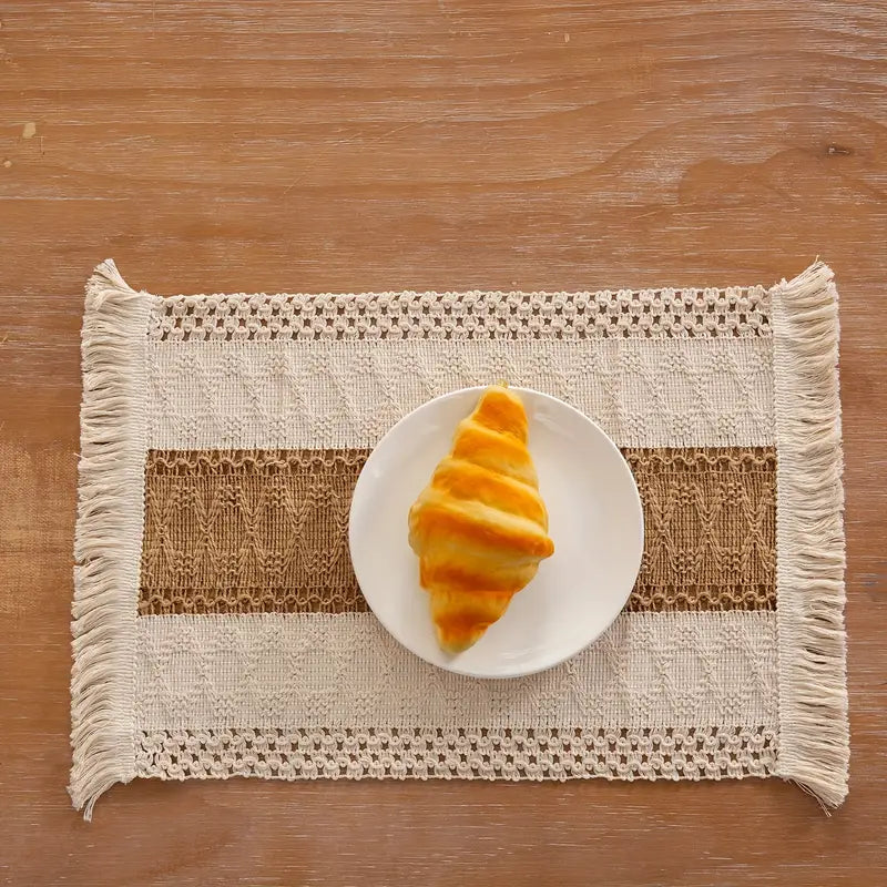 woven-cotton-placemat-set-of-4-with-jute-inlay-fringe-edge-img3.webp